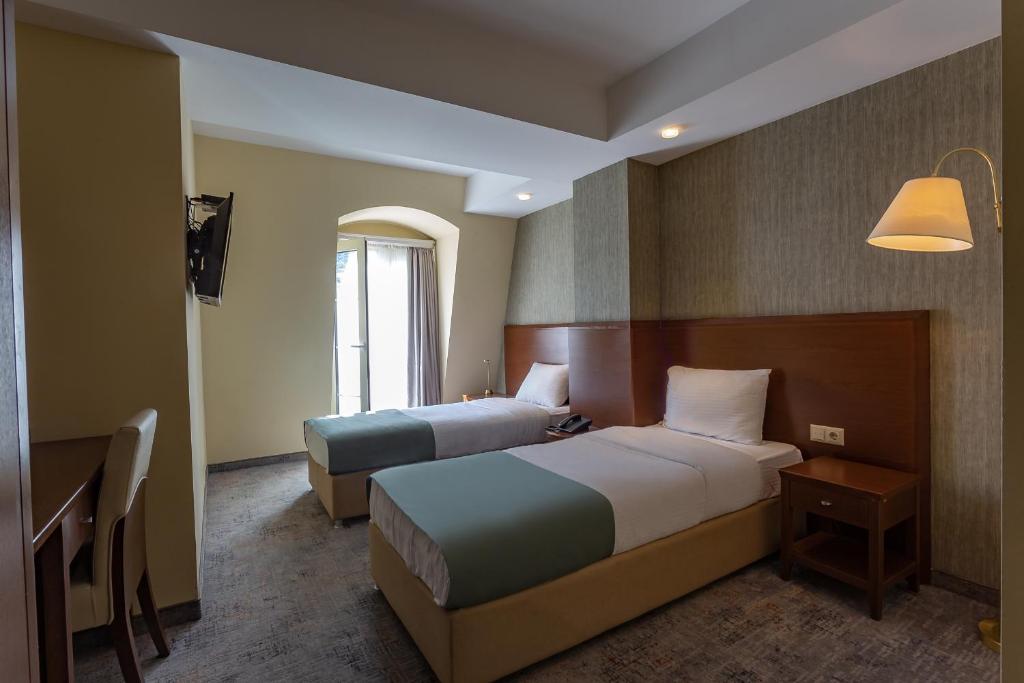 Standard Twin Room – Included Breakfast