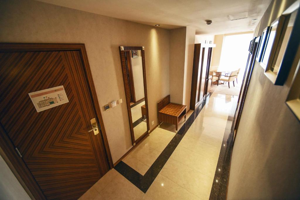 King Size Suite With Terrace – Included Breakfast