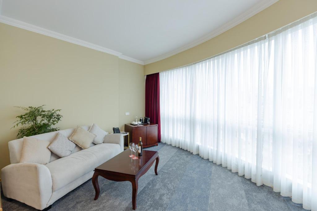 Comfort Quadruple Suite – Included Breakfast
