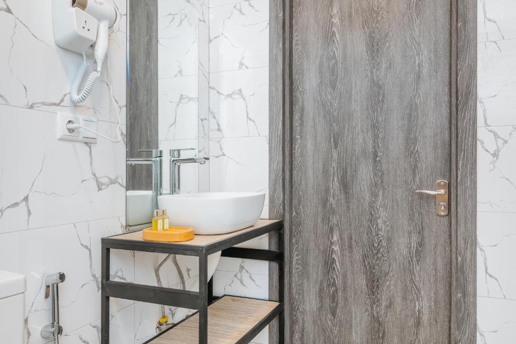 Standard Twin Room – Included Breakfast