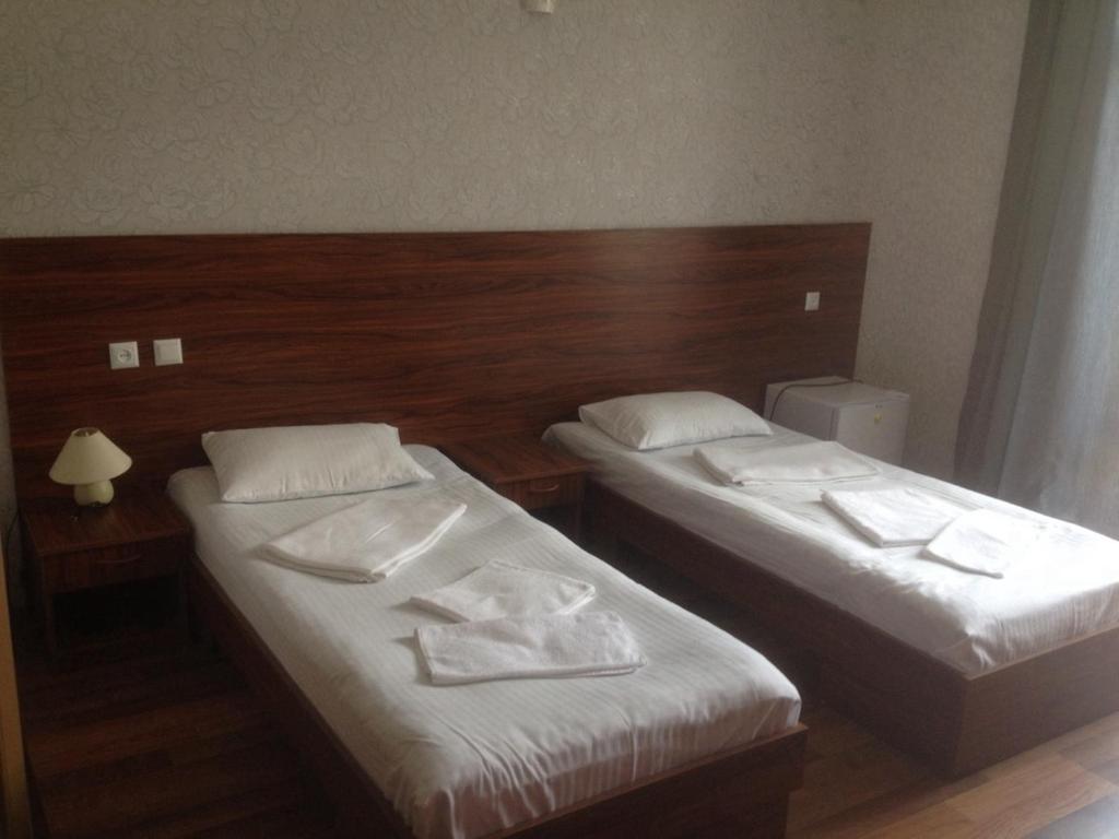 Standard Twin Room – Included Breakfast