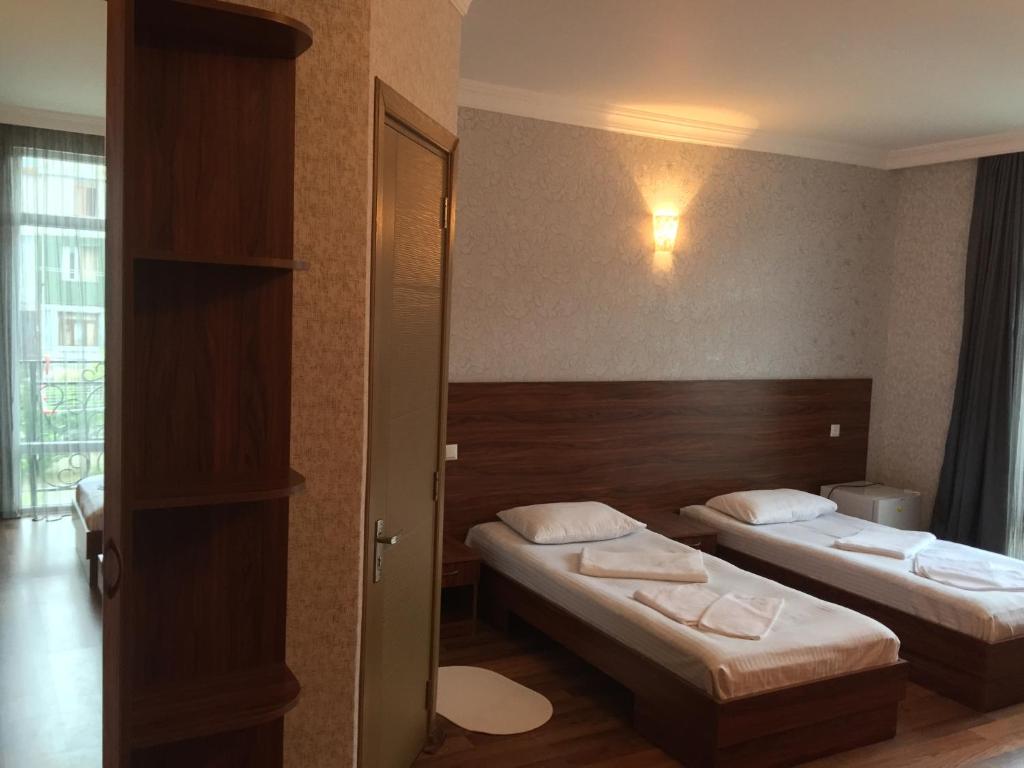 Standard Twin Room – Included Breakfast