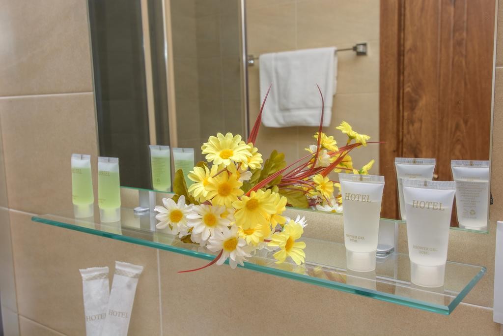 Standard Twin Room – Included Breakfast