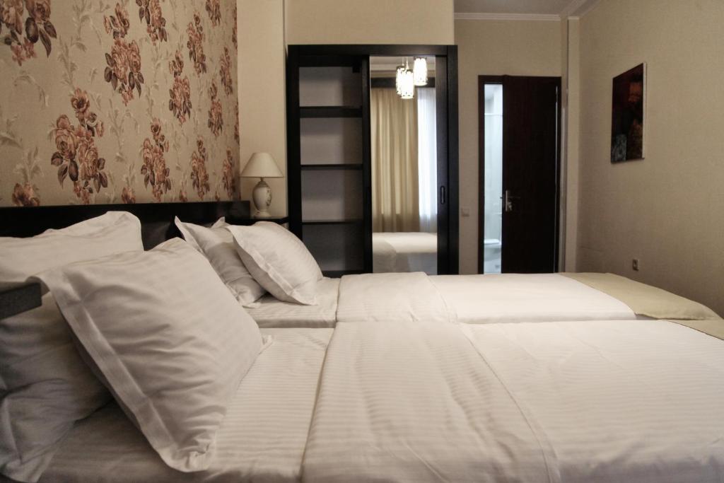 Standard Twin Room – Included Breakfast