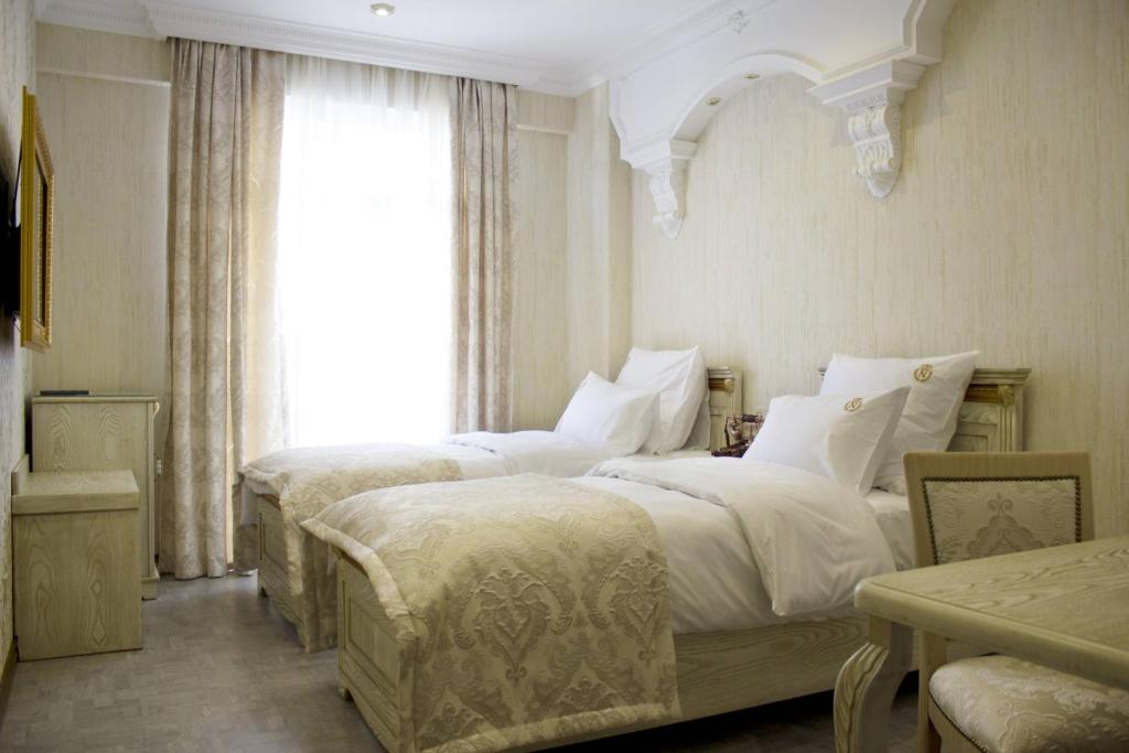 Standard Twin Room – Included Breakfast