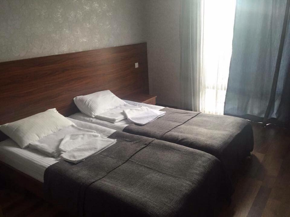 Standard Twin Room – Included Breakfast