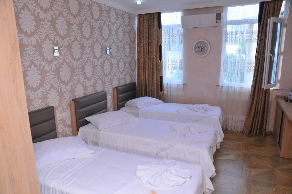 Standard Triple Room – Room Only