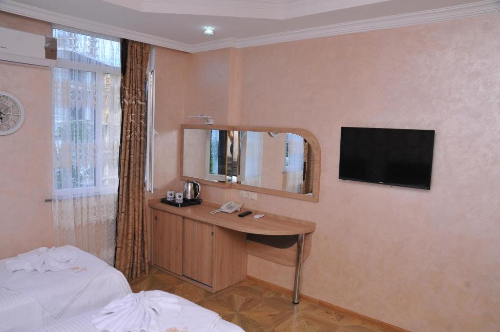 Standard Triple Room – Room Only