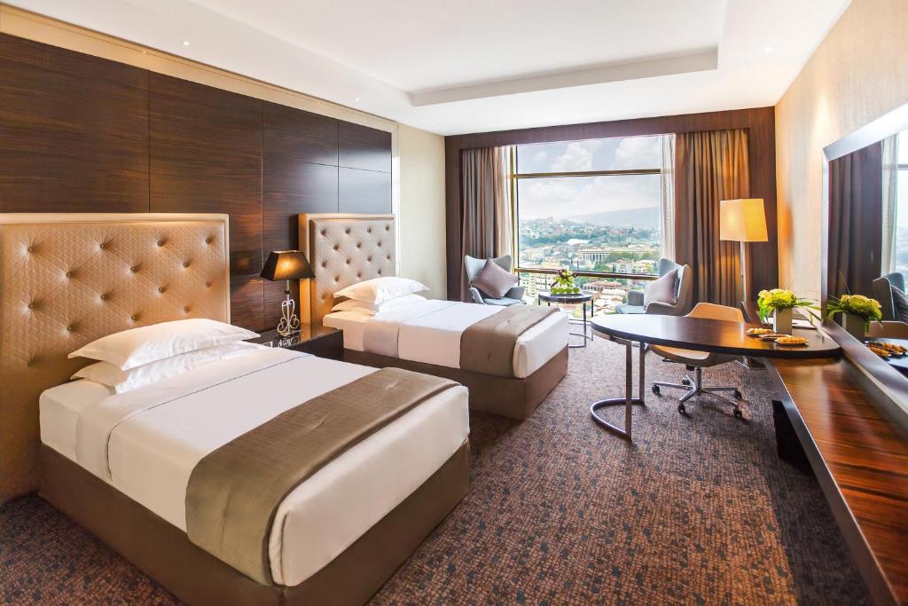 Deluxe Twin Room – Included Breakfast