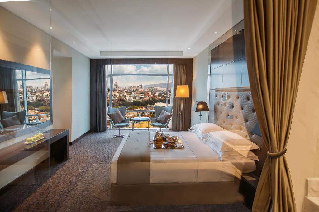 Junior King Size Suite – Included Breakfast
