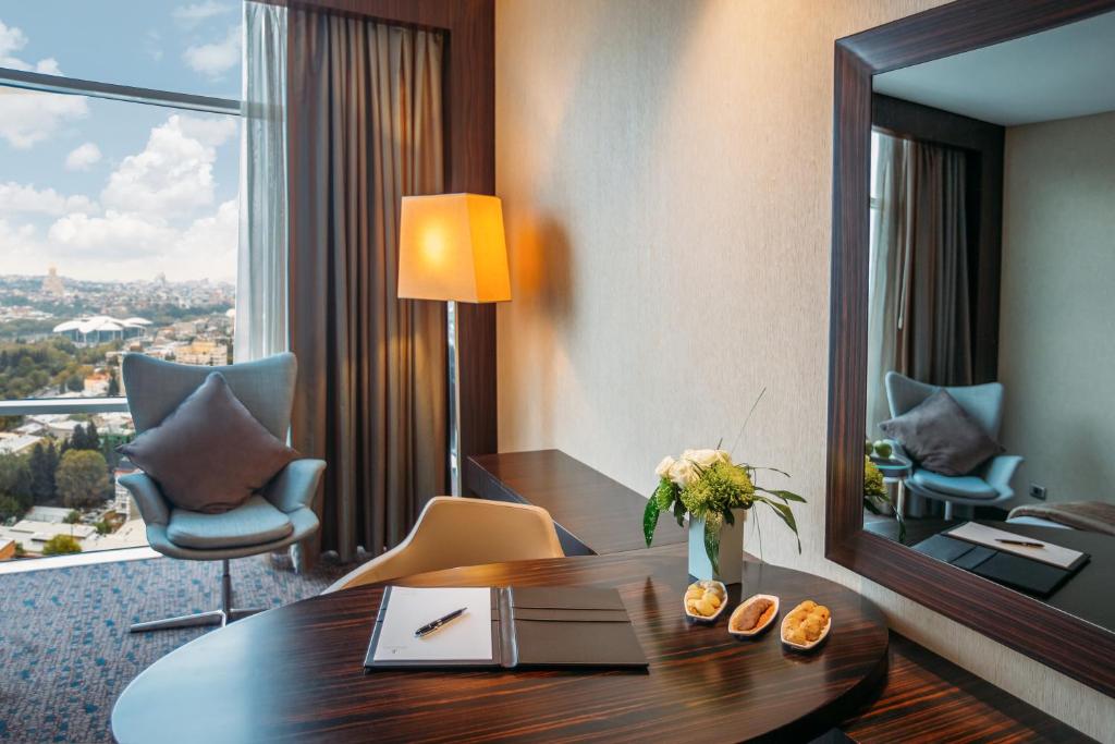 Deluxe Twin Room – Included Breakfast