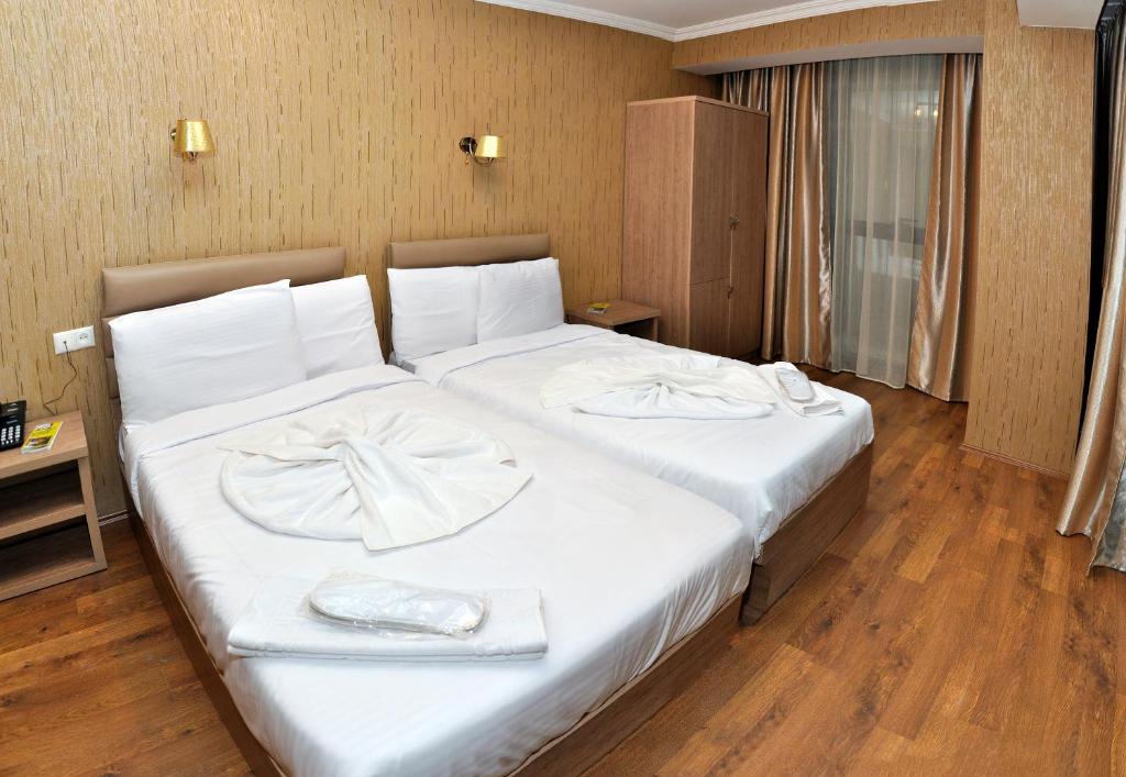 Standard Twin Room – Included Breakfast