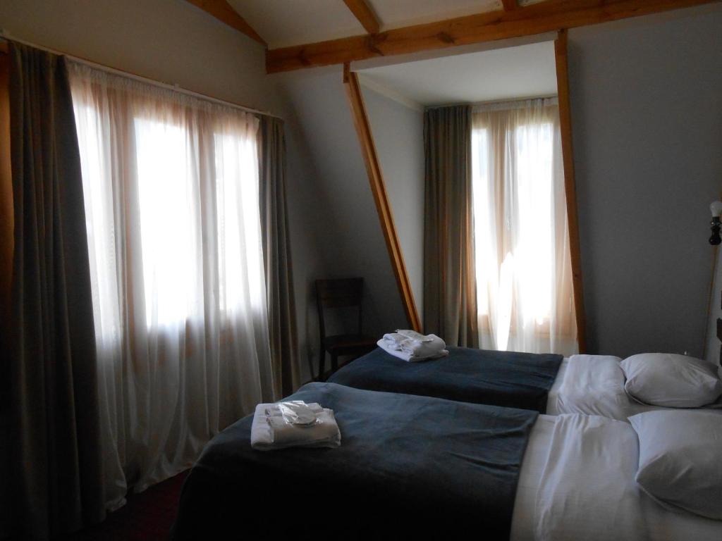 Standard King Size / Twin Room