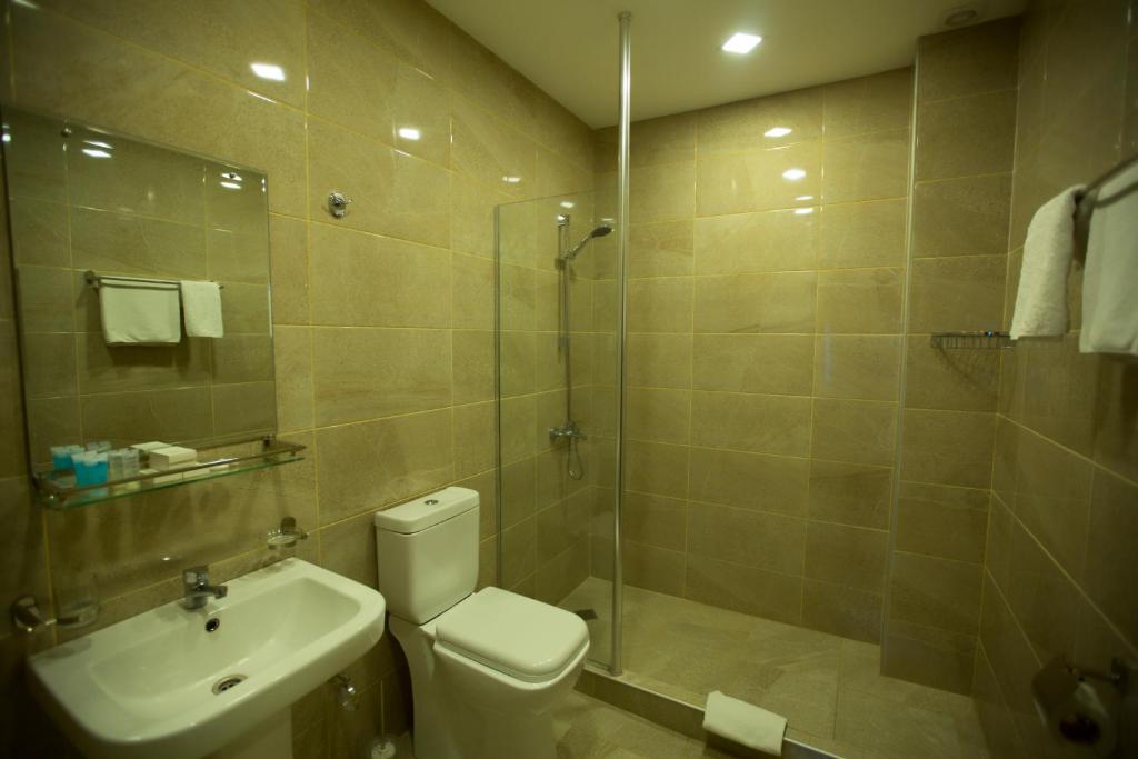 Standard Quadruple Room – Included Full Board With Treatments