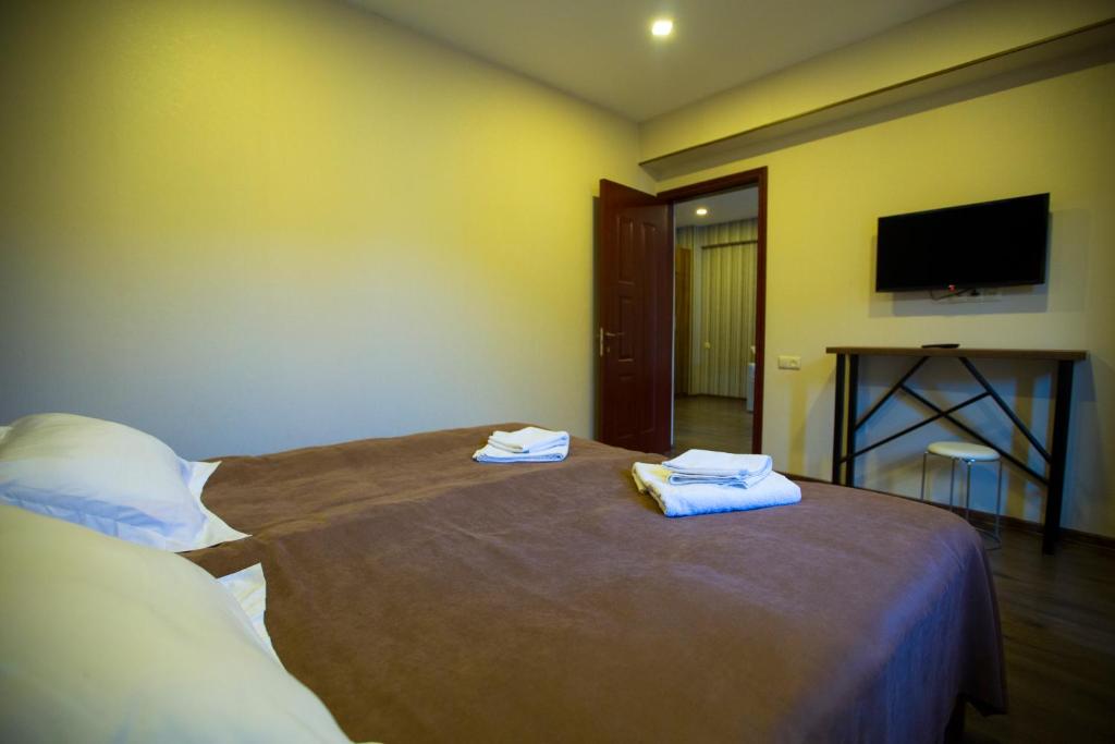 Standard Quadruple Room – Included Full Board With Treatments