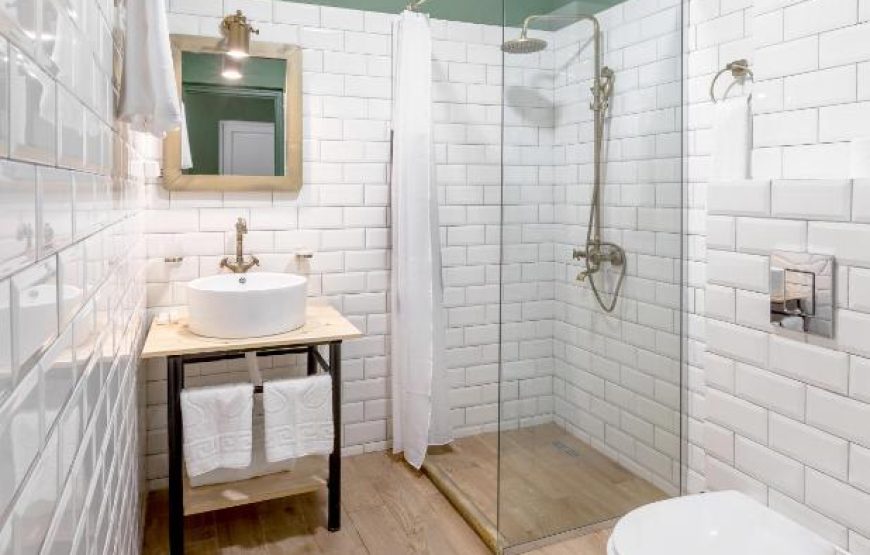 Standard Triple Room – Included Breakfast