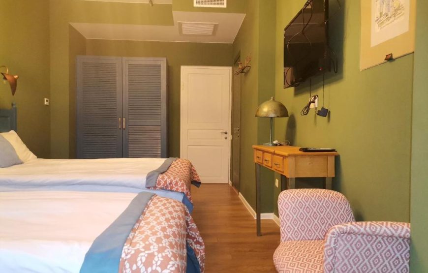 Standard Triple Room – Included Breakfast