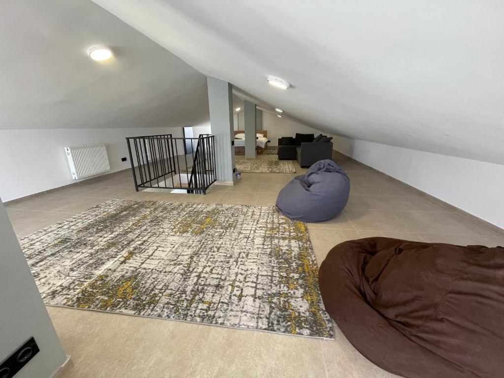 Three Bedroom Apartment – Included Breakfast