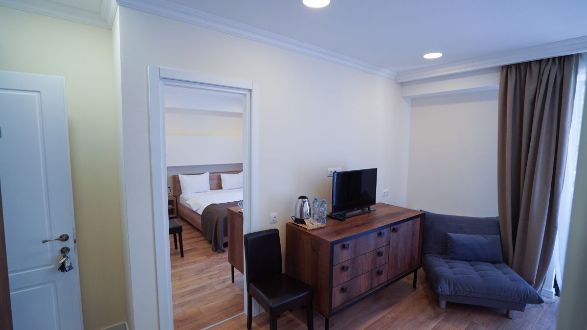 Family Connecting Room – Included Breakfast