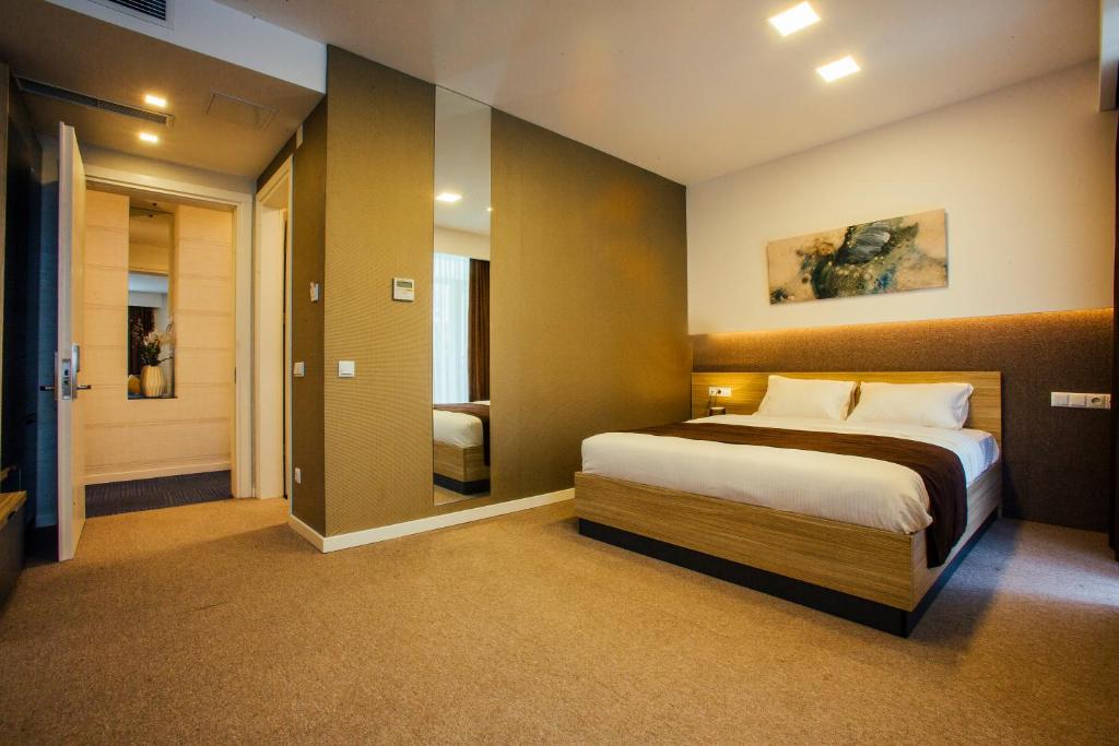 Standard Twin Room With Terrace – Included Breakfast