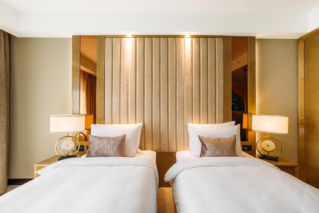 Superior Twin Room – Included Breakfast