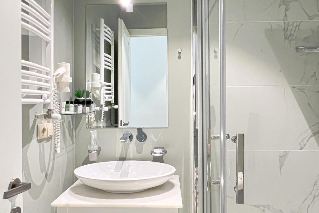 Superior Twin Room – Included Breakfast