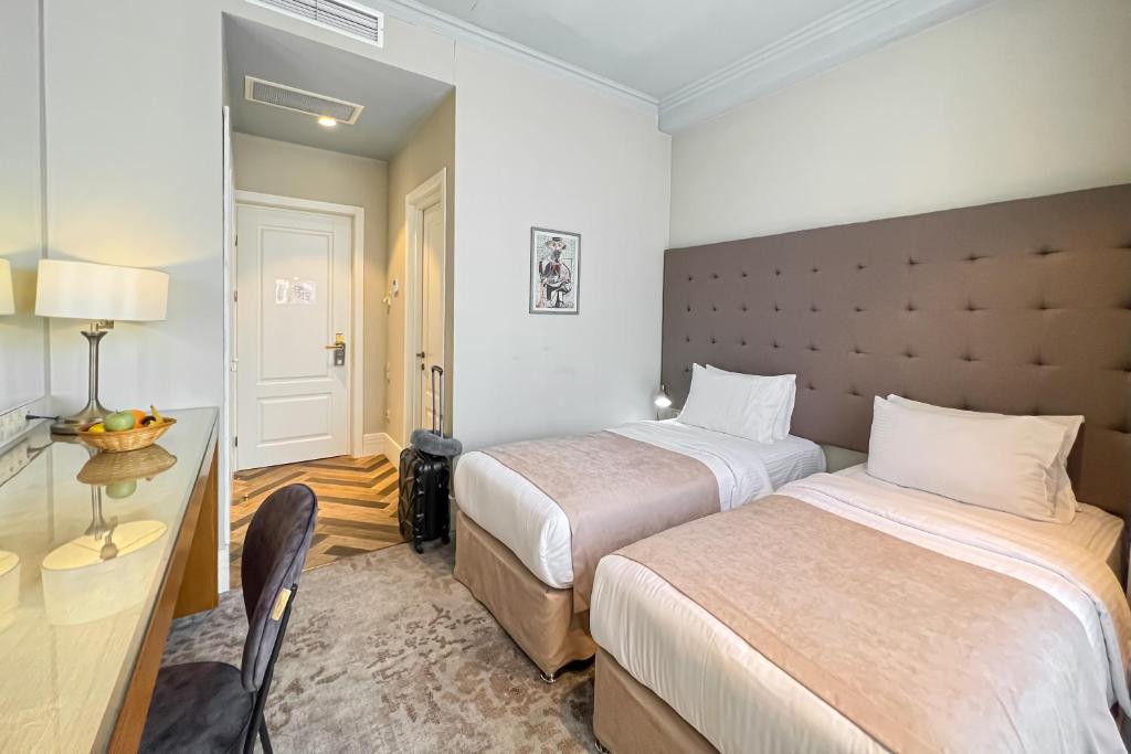 Standard Twin Room – Included Breakfast