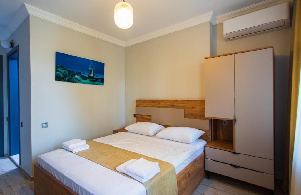 Standard Double Room – Room Only