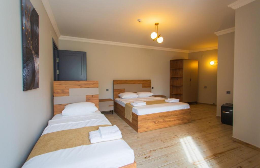 Standard Triple Room – Room Only