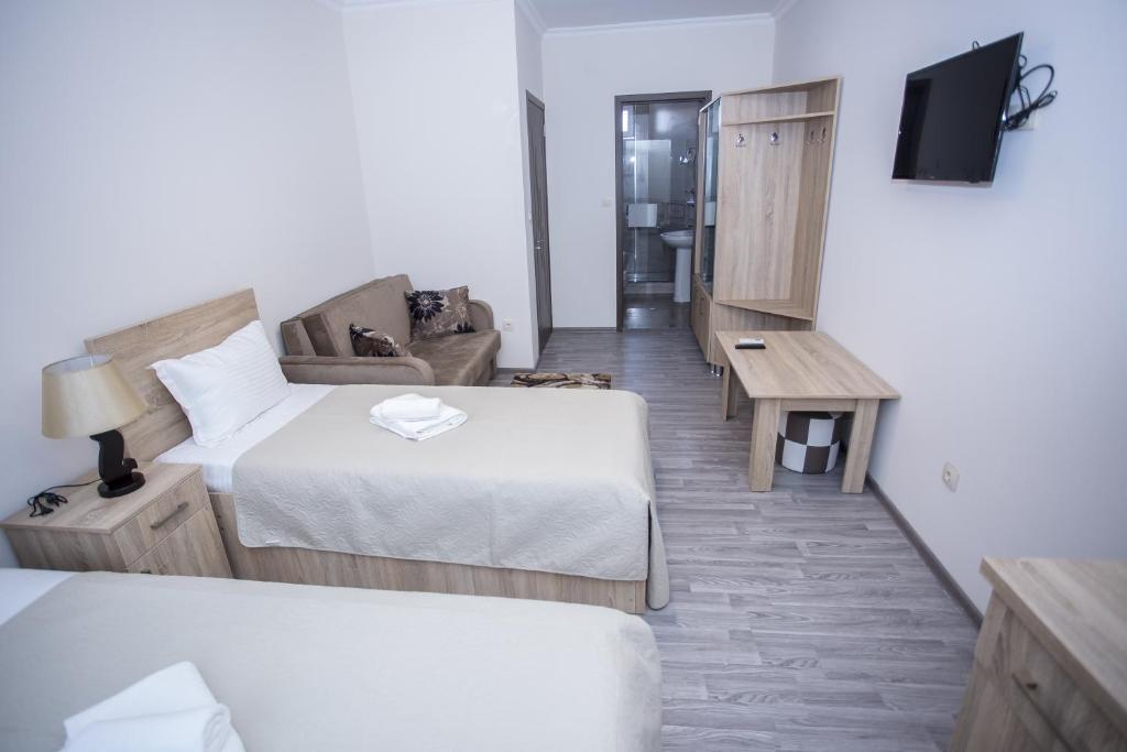 Standard Twin Size Room – Room Only