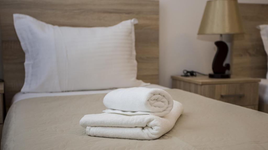Standard Twin Size Room – Room Only