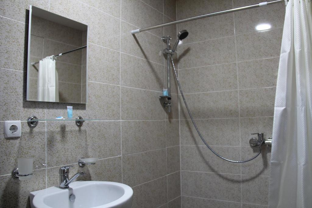 Standard Triple Room – Room Only