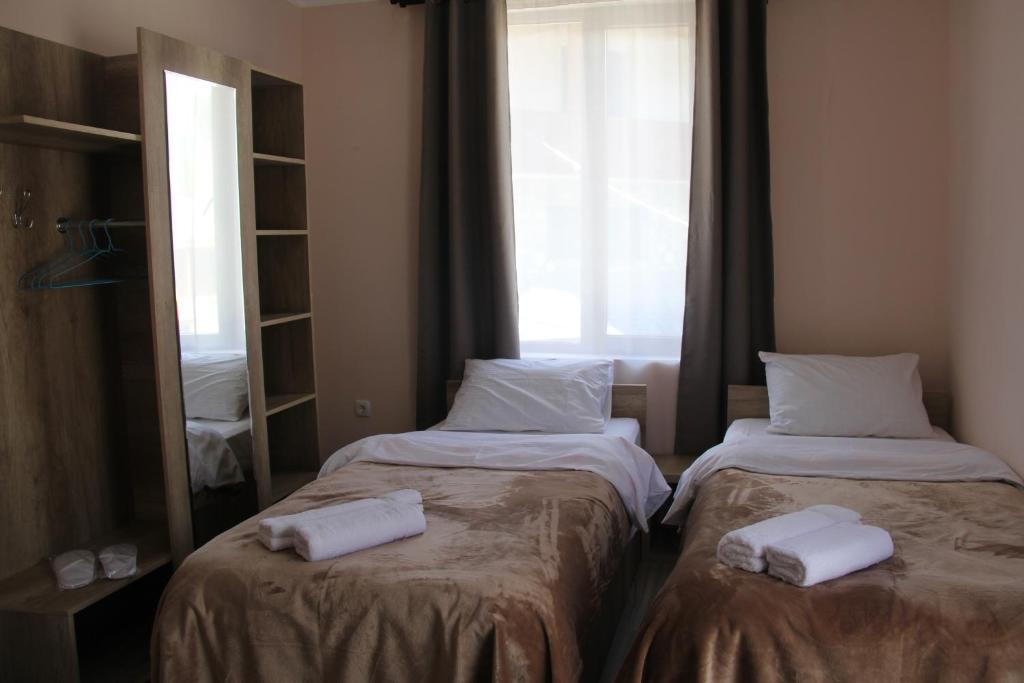 Standard Twin Size Room – Room Only