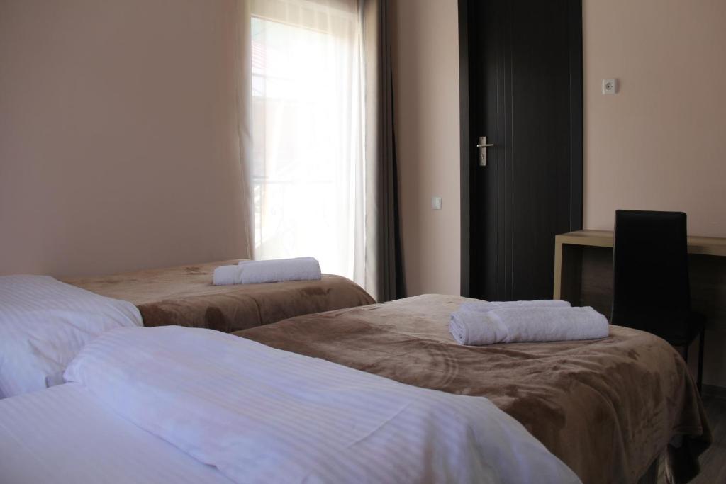 Standard Twin Size Room – Room Only
