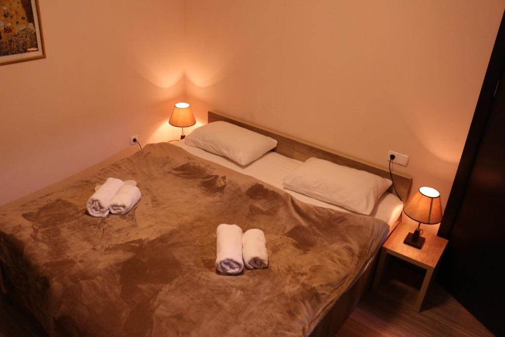 Standard King Size Room – Room Only