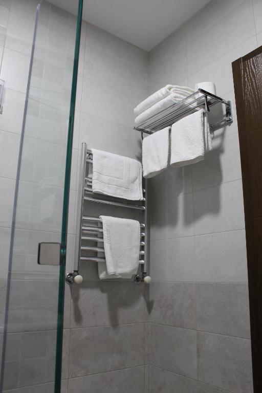 Standard Quadruple Room – Room Only