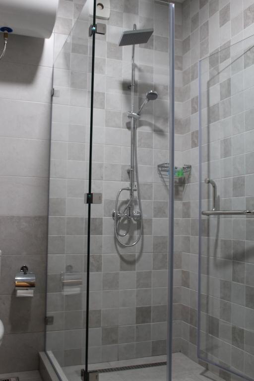 Standard Quadruple Room – Room Only