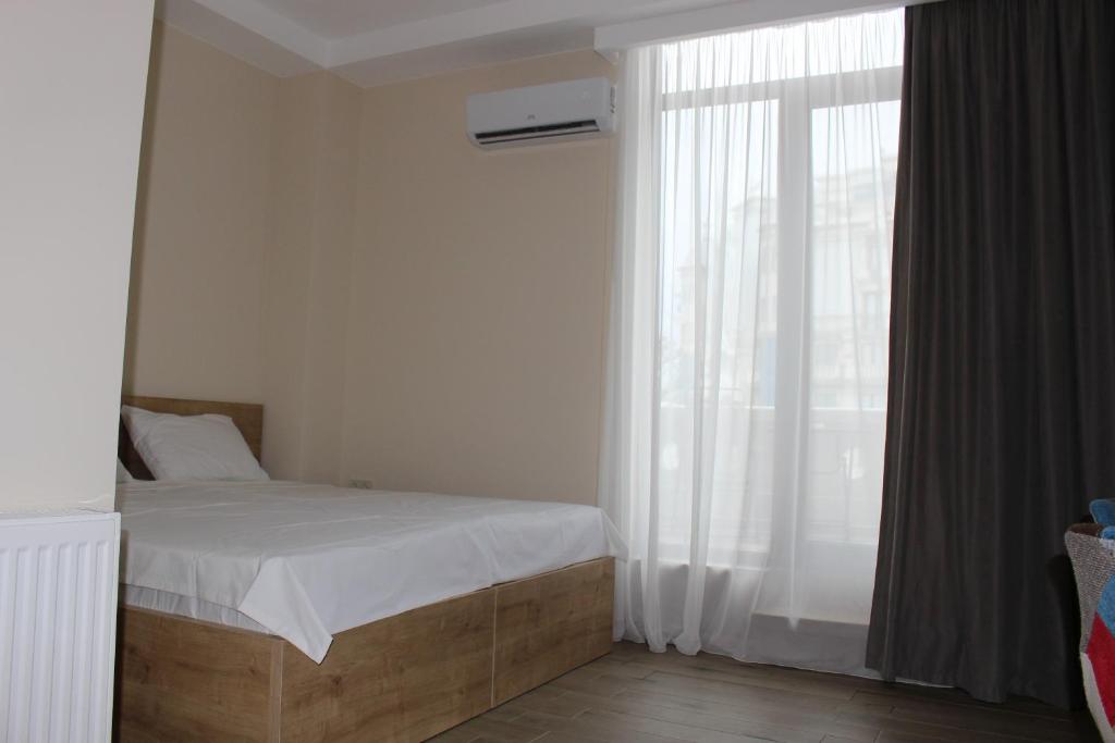 Standard King / Twin Size Room with Terrace – Room Only