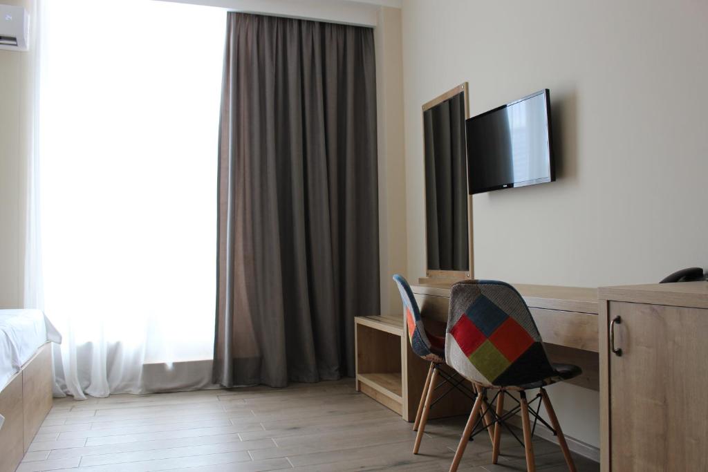 Standard King / Twin Size Room with Terrace – Room Only
