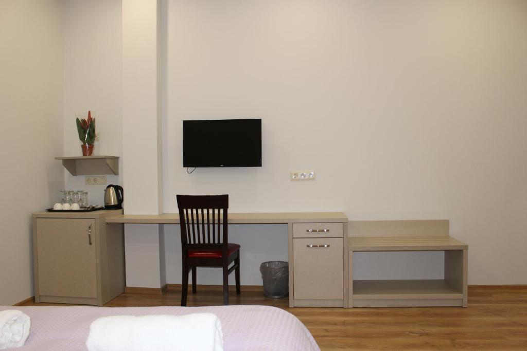 Standard Quadruple Room – Room Only