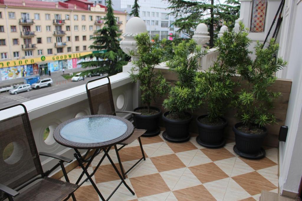 Standard Triple Room with Terrace – Room Only