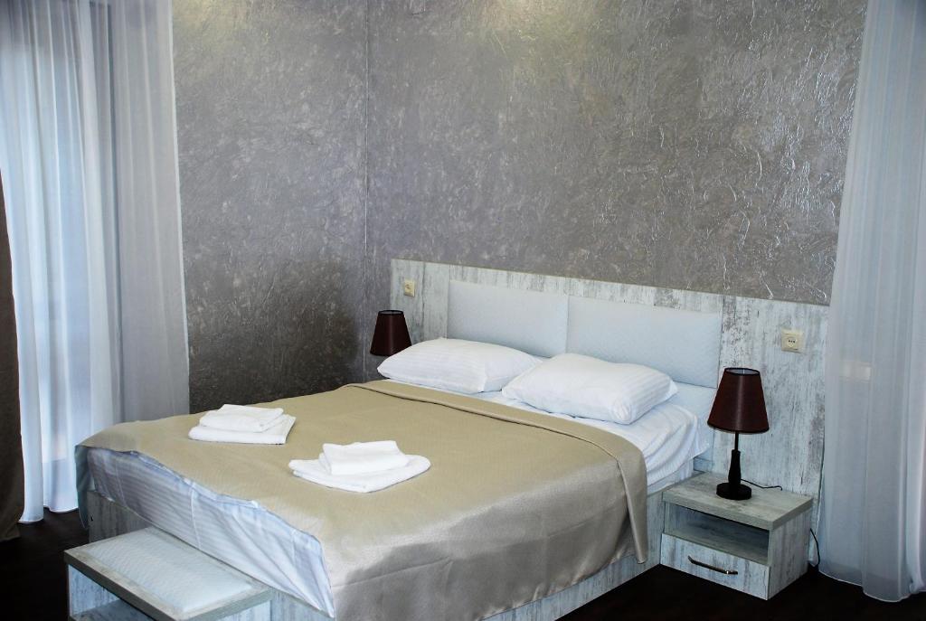 Standard King Size Room With Balcony – Room Only