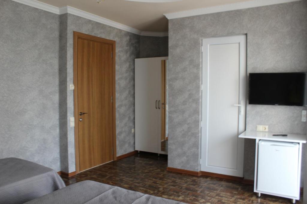 Standard Triple Room – Room Only