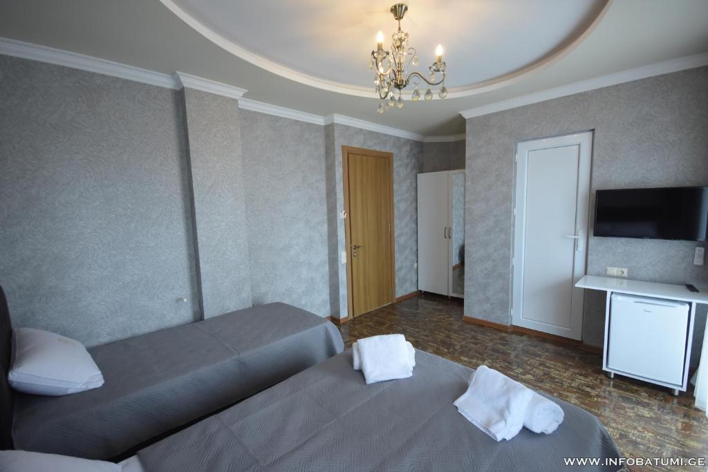 Standard Triple Room – Room Only