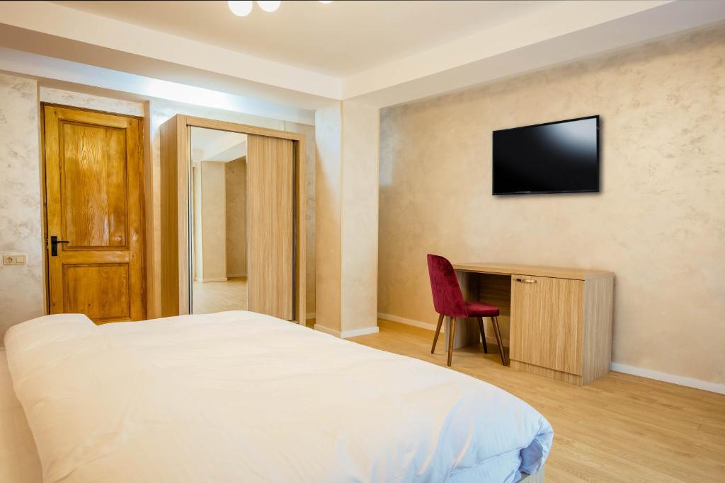 Standard King Size Room – Included Breakfast