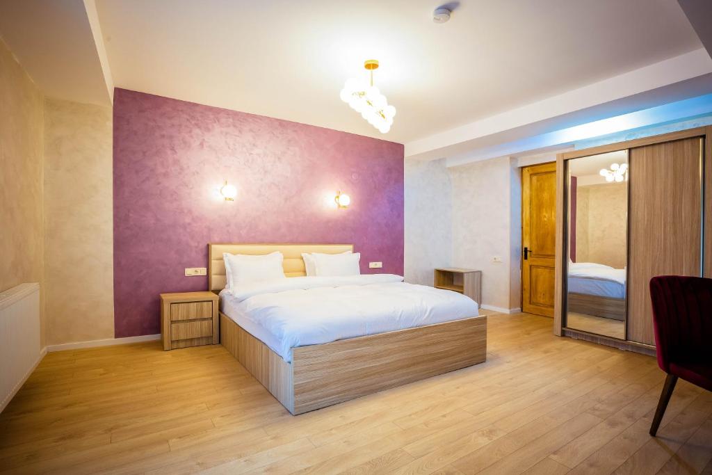 Standard King Size Room – Included Breakfast