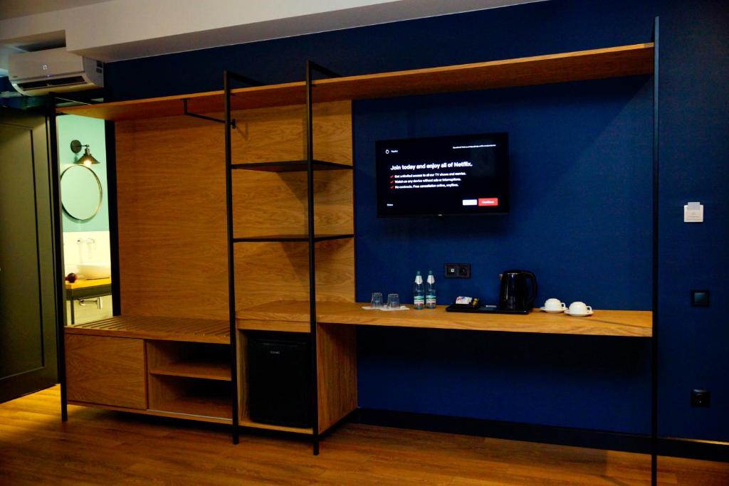 Family Room – Room Only