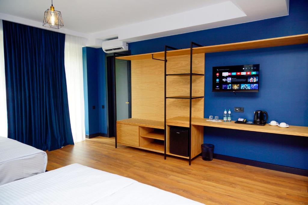 Family Room – Room Only