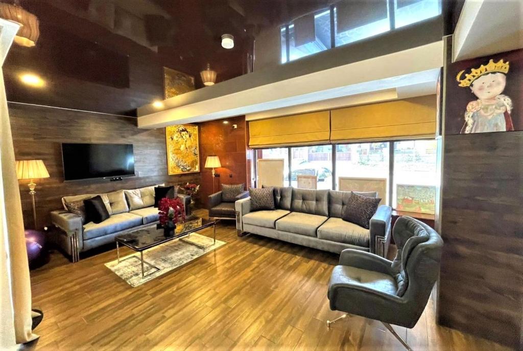 Standard Twin Size Room with Balcony- Room Only