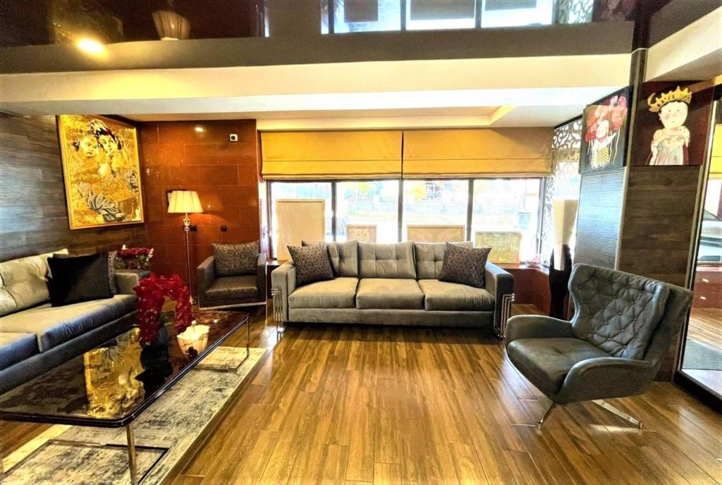 Standard Twin Size Room with Balcony- Room Only